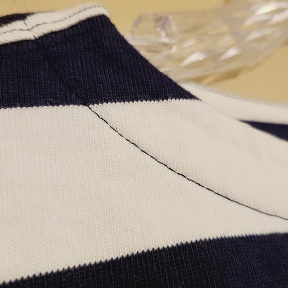 Gap | Women's Navy Striped Mariner's Cropped Tee (Size Medium) - Picture 5 of 11
